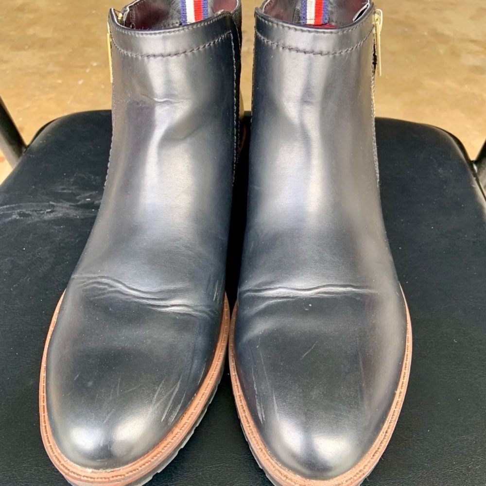 Tommy Hilfiger Men's Black Leather Boots with Brown Sole